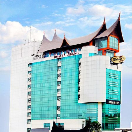 Horison Balairung Giacarta Esterno foto